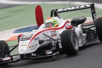 Sims hoopt op mooi debuut in Masters of F3