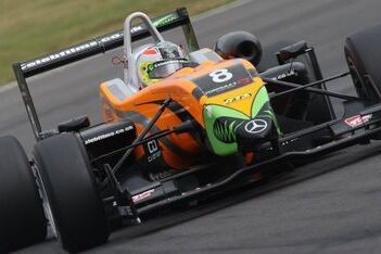 Bird en Mäki voeren het veld aan op Norisring