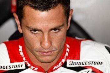 De Puniet in gesprek met Tech 3 Yamaha