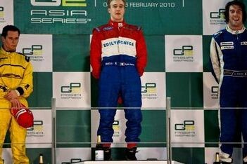 Valsecchi pakt tweede zege van het seizoen in Abu Dhabi
