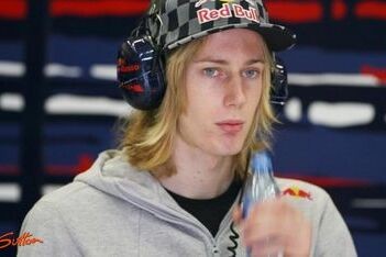 Hartley en Ricciardo passen stoeltje bij STR