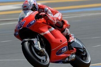 Stoner blij met nieuw stuur van Ducati in Frankrijk