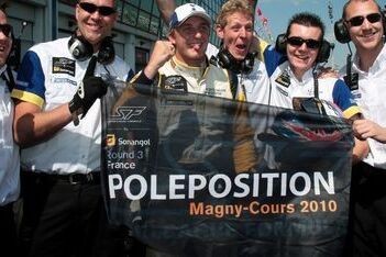 Dolby pakt pole-position op Magny-Cours