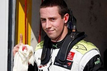 Sims scoort pole-position voor twintigste Masters