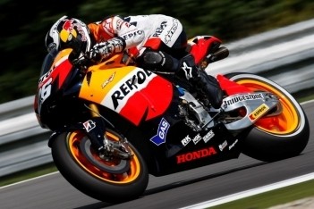 Pedrosa vecht Spies van zich af in kwalificatie Brno