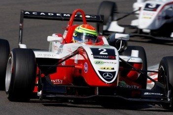 Sims bovenaan in trainingen Oschersleben