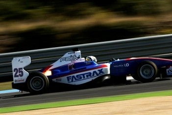 Müller rijdt snelste tijd op eerste testdag Estoril