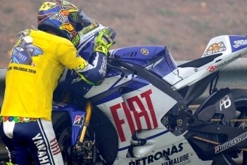 Emotioneel afscheid voor Rossi en Yamaha