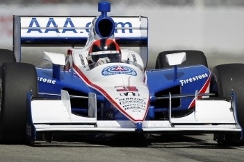 Helio Castroneves moet op zijn tellen passen
