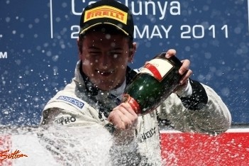 Leimer wint race 2, startcrash voor Van der Garde