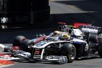 Hamilton zeer gepikeerd over besluiten stewards