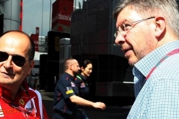 Brawn: "Racen in december is onacceptabel"