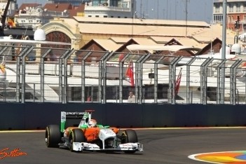 Sutil stuurt Force India naar tiende startplaats