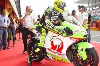 Iannone rijdt eerste meters op MotoGP-motor