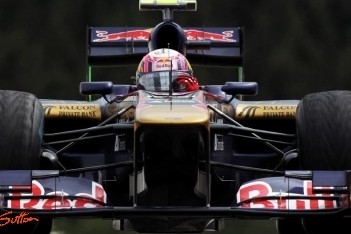 Alguersuari maakt naam voor zichzelf in Spa