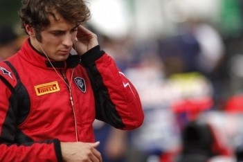 Filippi leidt de dans in Italiaanse vrije training