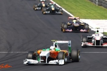 Force India passeert Sauber in titelstrijd