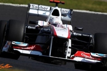 Kobayashi heeft zware middag, Perez rijdt sterk