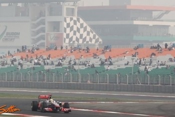 Hamilton snelste tijdens eerste training India
