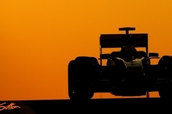 Hamilton overwint zijn demonen in Abu Dhabi