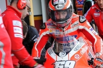 Hayden ondergaat polsoperatie in Californië