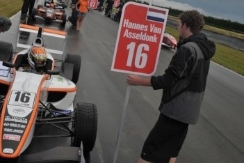 Van Asseldonk aan de slag in Brits Formule 3