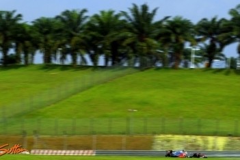 Hamilton opent Maleisisch weekend als snelste
