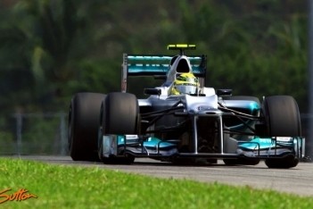 Rosberg bovenaan in laatste training Sepang