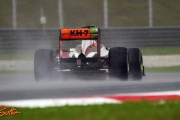 Karthikeyan bestraft voor incident met Vettel
