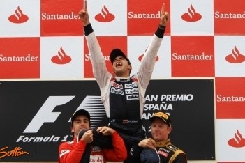 Maldonado schenkt Williams eerste zege sinds 2004