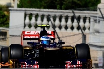 Vergne neemt verkeerde gok in eindfase race