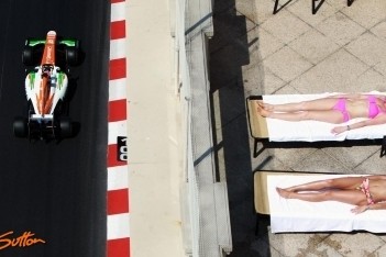 Force India met twee wagens in de punten