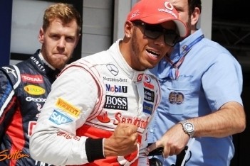 Hamilton domineert kwalificatie Hongarije