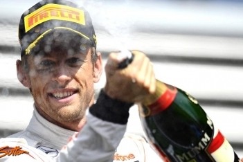 Button onoverwinnelijk in Belgische Ardennen