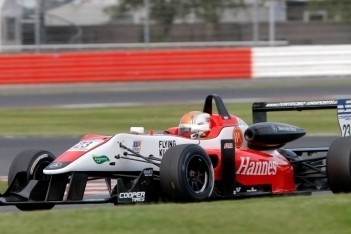 Van Asseldonk kent sterk weekend op Silverstone