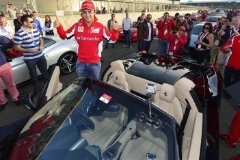 Massa zet nieuw wereldrecord neer in Silverstone