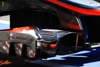 'Ferrari klaagt bij FIA over voorvleugel McLaren'