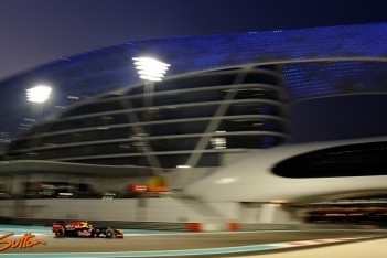 Vettel bovenaan na eerste dag Abu Dhabi
