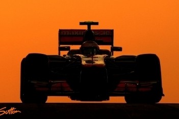 Hamilton maakt einde aan Red Bull-dominantie