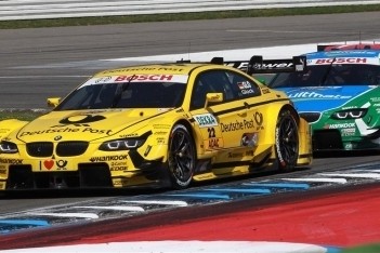 Glock ziet finishvlag niet in eerste DTM-race