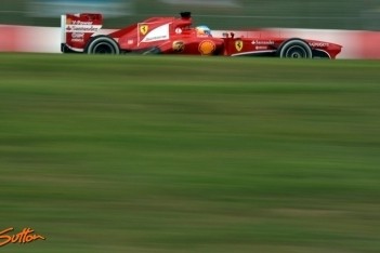 Alonso sluit overwinning op zondag niet uit