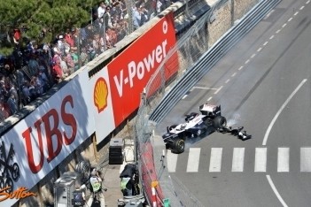 Maldonado ongedeerd na klapper in Monaco