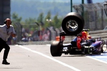 Red Bull past wheelgun aan na pitstopincident