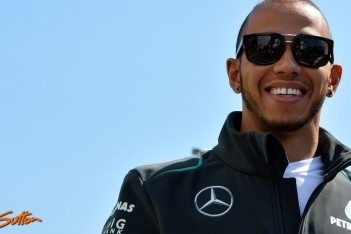 Hamilton: "Raikkonen bij Red Bull zou cool zijn"