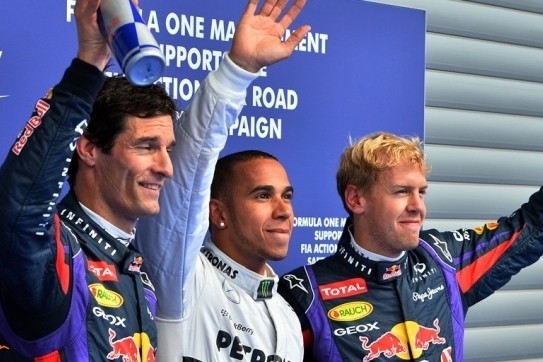 Hamilton pakt pole in krankzinnige kwalificatie