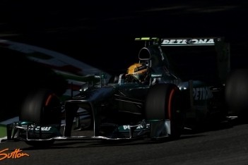 Hamilton opent weekend in Monza met snelste tijd