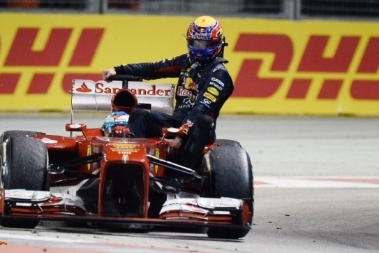Webber bestraft na meerijden met Alonso