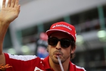 Alonso: "Vanaf nu elk weekend geluk nodig"