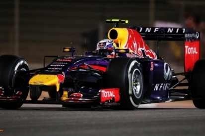 Ricciardo vecht zich naar vierde plaats in Bahrein