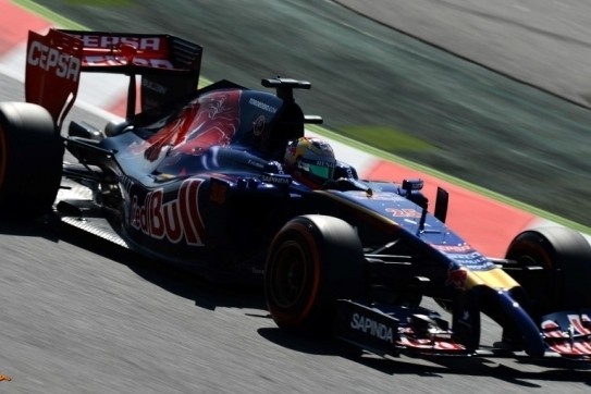 Tien startplaatsen straf voor Vergne in Barcelona